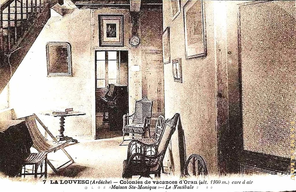 COLO LALOUVESC ARDECHE DES DAMES AFRICAINES (13).jpg